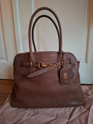Bolso de Mano Miu Miu Aventure Mediano Rovere Nuevo Foto 1 de 4