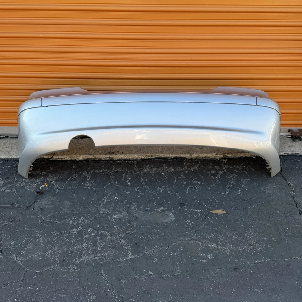 01-04 Conjunto de cubierta de parachoques trasero base Mercedes R170 SLK230 SLK320 plateado OEM Foto 1 de 4