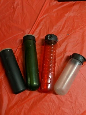 lote de cuatro cápsulas de paintball incluyendo tinte rojo tapa de bloqueo botón roto ~ #354 Foto 1 de 4