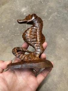 Eisen Holz handgeschnitzt Seepferdchen 5" hoch - Bild 1 von 5