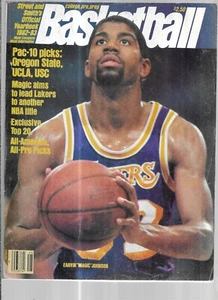 STREET & SMITH'S 1982/3 BASKETBALL COLLEGE,PRO,PREP YEARBOOK MAGIC JOHNSON COVER - Picture 1 of 4