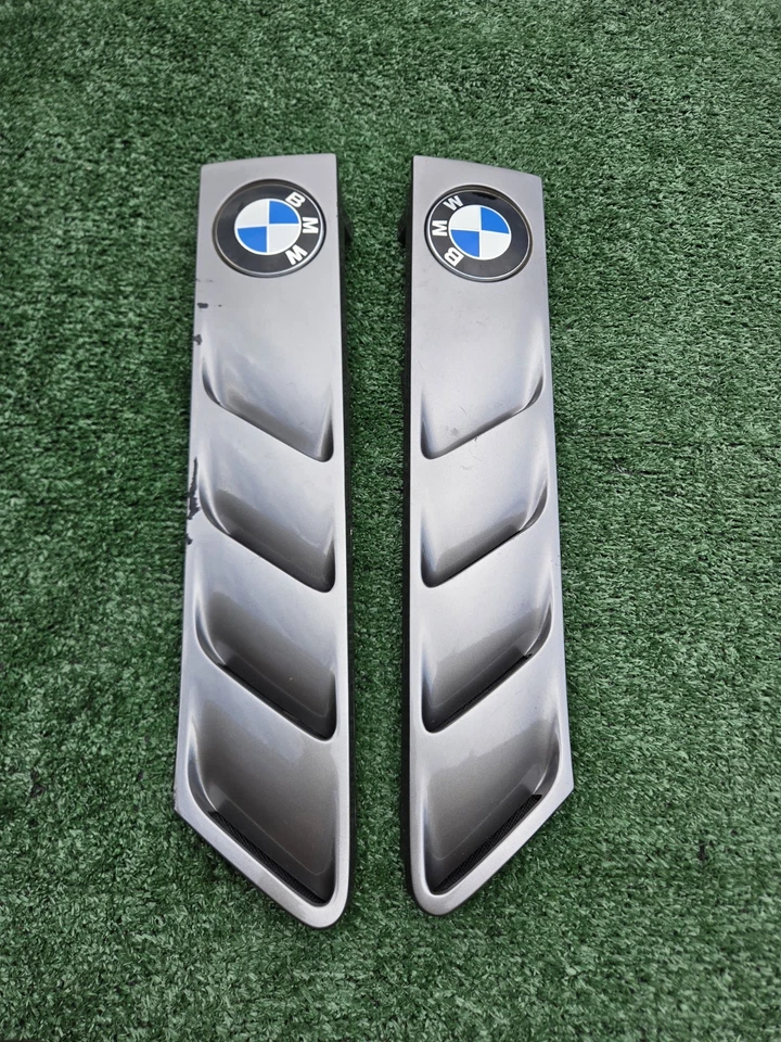 1996-2002 BMW Z3 Fender Vent Grille Louver Left Right Set Pair Emblem OEM 96-02 - Image 1 of 4