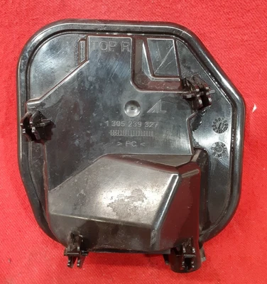 Volvo C30 - Cubierta trasera del faro del pasajero - Faro halógeno Foto 1 de 4