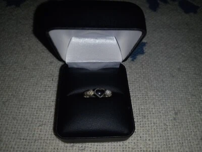 Anillo de plata de ley 925 con ónix negro en forma de corazón, tamaño 7,5 Foto 1 de 4