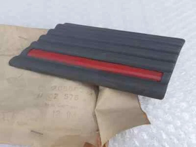 Moldura guardabarros delantero derecho opel ascona c vauxhall cavalier 2 90205803 Foto 1 de 2