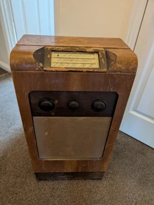 Vintage 1940s Bush Radio - Picture 1 of 11