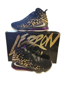 Zapatos de baloncesto Nike LeBron 17 Lakers para hombre talla 10 completos/negros BQ3177-004 CAJA ORIGINAL - Imagen 1 de 10