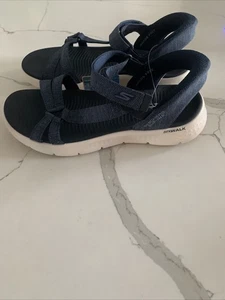 Skechers Women’s Sandal Hands Free/Slip Ins Never Better Size 9 Navy New Other - Picture 1 of 20