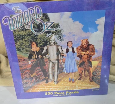 THE WIZARD OF OZ  550 PIECE PIZZLE ~ 20'' X 20'' - Image 1 of 3