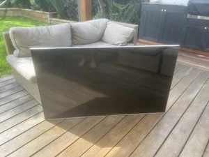 Lg Tv - Picture 1 of 4