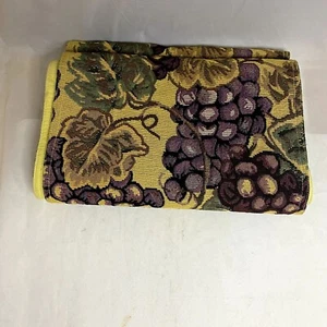 #7052 Grapes Tan Table Runner - Picture 1 of 2