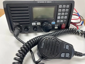 Icom IC-M604 VHF - Picture 1 of 4