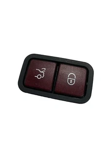 2007-2018 MERCEDES-BENZ CLS550 - Trunk LID Release Switch / Button 2208211479 - Picture 1 of 4