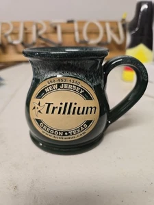 Deneen Pottery Trillium Mug 8 oz Advertising Green 2013 New Jersey Oregon Texas - Picture 1 of 4