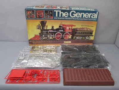 MPC 1-2001 1/25The General 4-4-0 American Standard Wood-Burning Steam Locomotive - Image 1 of 4
