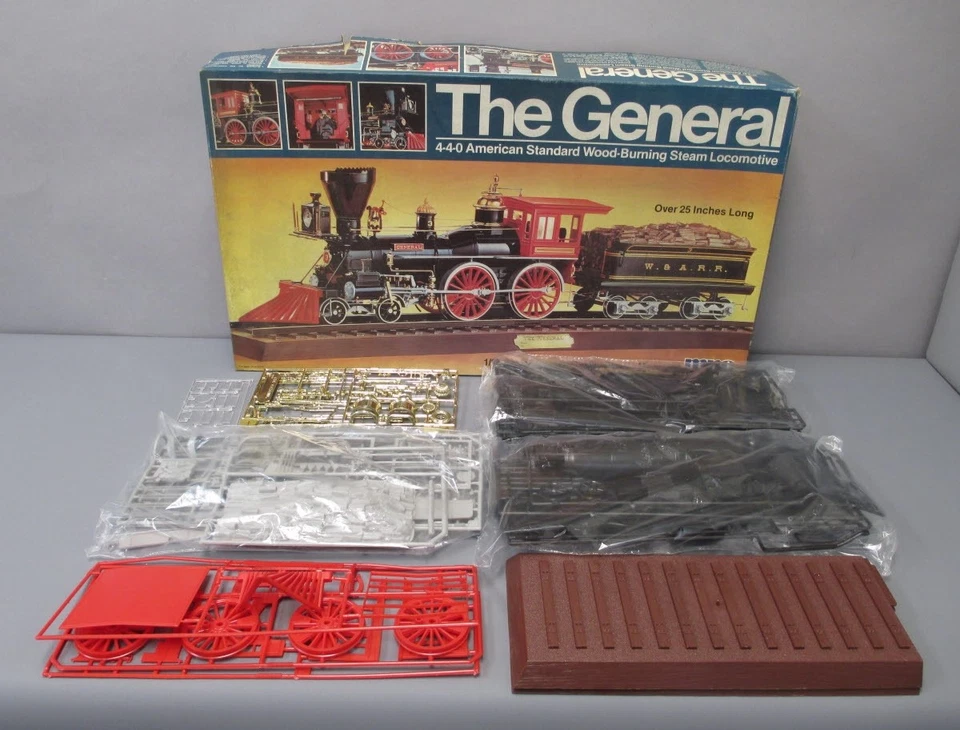 MPC 1-2001 1/25The General 4-4-0 American Standard Wood-Burning Steam Locomotive - Image 1 of 4