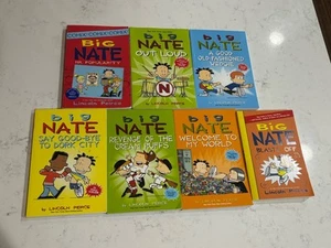 LOT OF 7 BIG NATE BOOKS PAPERBACK LINCOLN PEIRCE COMIC SERIES - Imagen 1 de 2