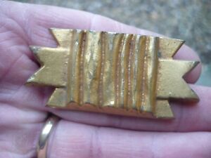 Broche ancienne bronze doré signée LINE VAUTRIN 25 Gr