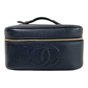 Bolsa de tocador de piel de becerro de grano Chanel - Imagen 1 de 18