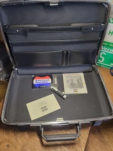 American Tourister 1984 Escort Series 6104 3" Attache. All Paperwork. Nice! - Picture 1 of 7