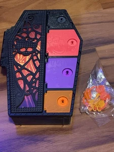 Monster High G3 Neon Frights Draculaura Locker, with Keys, Mattel 2023 - Picture 1 of 2