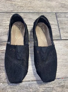 Toms Classic Black Crochet Lace Slip-On Flats Woman's Sz 6M - Picture 1 of 3