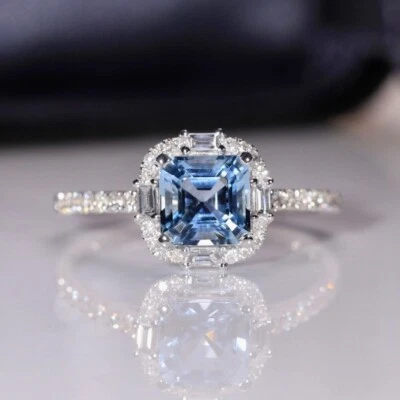 Anillo de compromiso Art Deco plateado enchapado en oro blanco de 14K aguamarina corte Asscher Foto 1 de 4