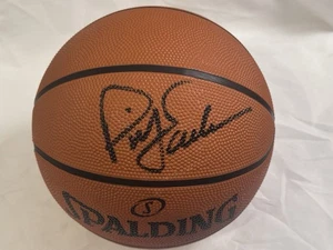 Phil Jackson Signed Basketball - Authenticated Autograph - Picture 1 of 2