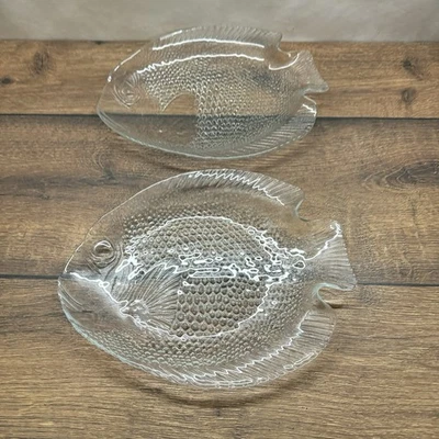 Glass Fish Shape Serving Platters ‎2x Clear Texture / Fish Flat Glass Plates - Image 1 of 3