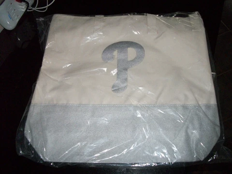 Phillies  Bag   BRAND NEW Cover