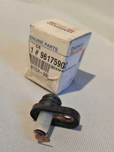 Opel GM DAEWOO 96175902 Schalter / Switch Türkontaktschalter auch Opel Adam - Bild 1 von 2