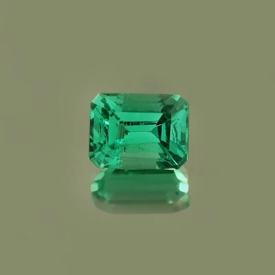 AAA High Quality Lab Grown Colombian Emerald Loose Gemstone Emerald Cut 2.20 CT - Image 1 of 4