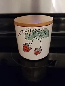 Spectrum Designz Strawberry Fields Red Polka Dot Jar Canister 4" Bacon Grease - Picture 1 of 9