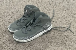 Nike Jordan grau Air Deluxe große Kinder Stil 807718-001 Größe 6Y - Bild 1 von 8