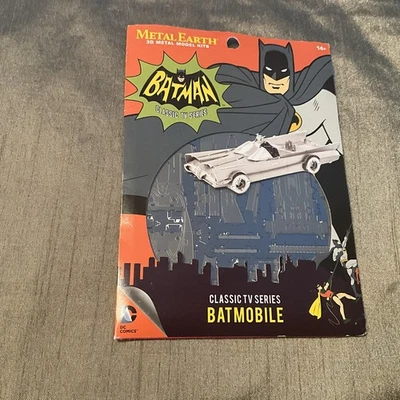 Batman Classic TV Series Batmobile Metal Earth 3-D kit modelo de aço corte a laser - Imagem 1 de 2