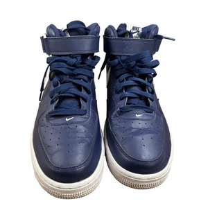 Nike Air Force 1 Mid Azul Marino/Blanco Tenis Para Hombres EE. UU. 11.5 Con Cordones Parte Superior Alta - Imagen 1 de 11