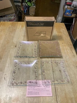 Set of 4 Pampered Chef 6” Square Glass Daisy Dessert Plates New NIB - Image 1 of 4