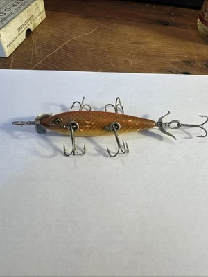 Antiguo señuelo de pesca Heddon 150 submarino Minnow cebo Goldfish de colección Foto 1 de 4