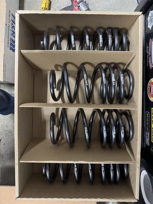 Kit de molas dianteiras e traseiras esportivas rebaixadoras H&R 54763 para 2012-22 VW Passat Sedan - Imagem 1 de 4