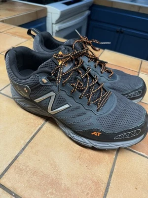 New Balance 573 Todo Terreno Hombre Correr Talla 10.5 Foto 1 de 4