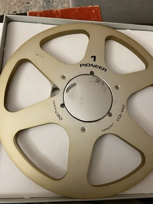 Оригинальная алюминиевая съемная катушка Pioneer PR-101 267 мм 10,5 дюйма для ленты 1/4 дюйма - Изображение 1 из 2