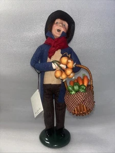 Byers Choice Caroler s Cries of London Herbst Produkte & Gemüse Korb Anhänger 2011 - Bild 1 von 3