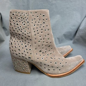 Jeffrey Campbell Size 8.5 Bravado Boots Block Sole Eyelets Studs Taupe Suede - Picture 1 of 9