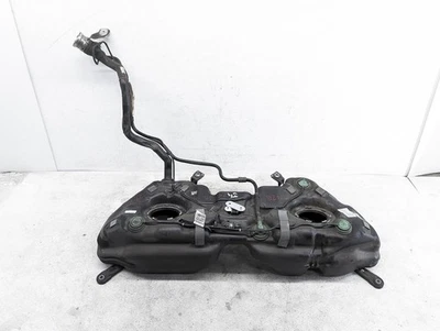 Mercedes-Benz E350 2011-2014 tanque de combustible de gasolina con cuello de llenado 204-470-91-01 *Conv Foto 1 de 4