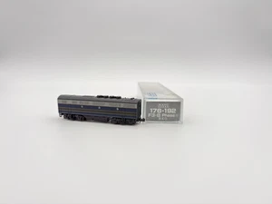 KATO - N - B&O Baltimore & Ohio - F3B Phase II Diesel Loco B-Unit -Train 176-192 - Picture 1 of 14