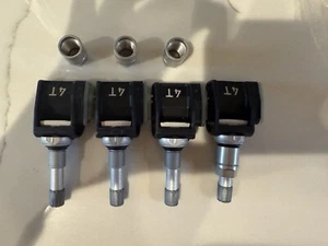 GM Tire Pressure Monitoring System (TPMS) Sensor, P/N 84152501 - Picture 1 of 2