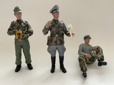Hand painted resin 1/16 scale WWII German tank crew figure set