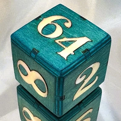 64.TURQUOISE.White - Iridescent Cube Artful Font - Backgammon Doubling Cube 36mm - Image 1 of 4