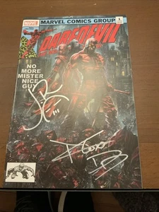 SIGNED Charlie Cox & Jon Bernthal Marvel DareDevil Comic JSA - Picture 1 of 8