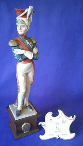 Capodimonte Naples Giuseppe Armani Figurine "Soldier" On A Wooden Plinth #1 - Picture 1 of 8